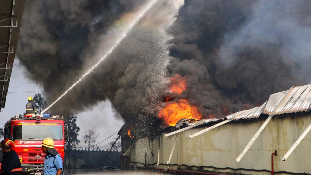 Major fire at Kolkata slum, several shanties gutted