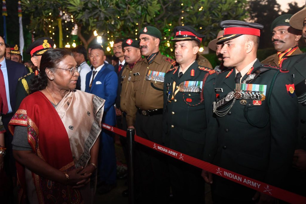 President Murmu attends 'At-Home' reception at Army House on eve of Vijay Diwas