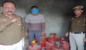 Youth committing theft in Hisar caught: Police recovered 8 LPG cylinders