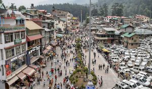 Shimla and Kullu top spots, 3 lakh tourists reached Himachal in 81 thousand vehicles