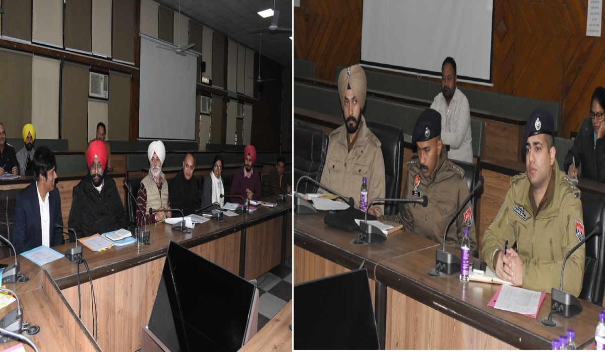 Observer Holding Meeting With Jalandhar Administration Officers Regarding MC Election 