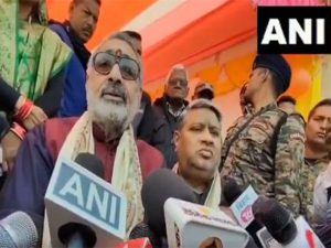 Union Minister Giriraj Singh demands Bharat Ratna Award Nitish Kumar and Former CM Odisha