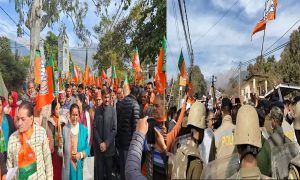 Scuffle between BJP workers and Dharamshala police, accuse Congress govt
