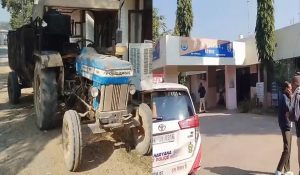Car-Tractor collision in Hisar, teacher going to duty injured