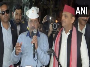 BJP distributing Gold chains and other items to secure votes: Arvind Keijriwal