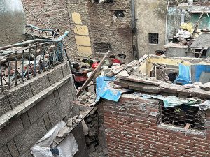 Building collapsed in Delhi, several feared trapped
