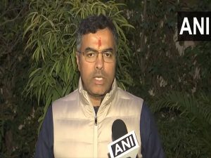 Police register non cognizable report against Parvesh Verma for “distributing shoes”