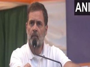 Rahul challenges Keijriwal to drink a water from Yamuna in his rally at Bawana