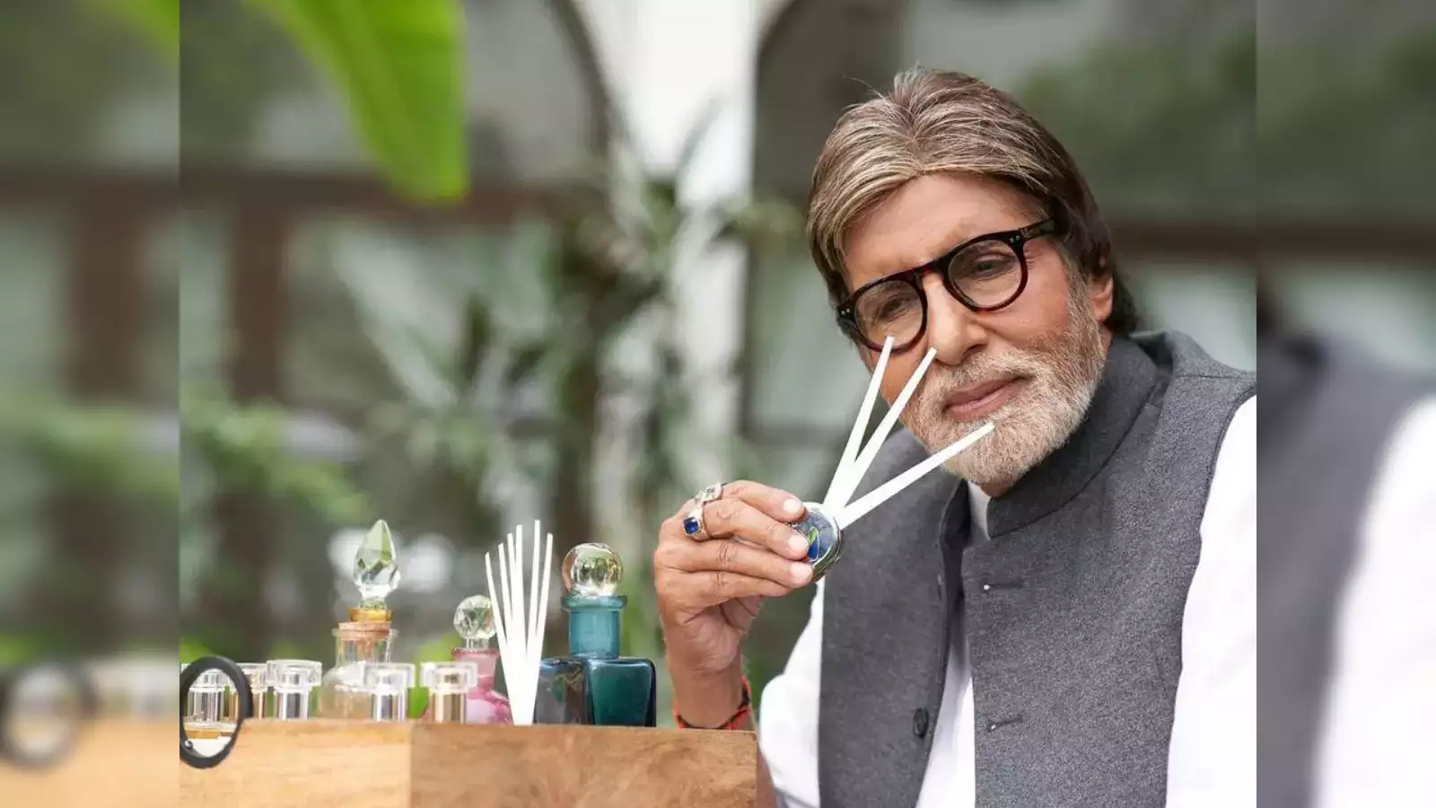 Amitabh Bachchan Returns to Work After Holiday