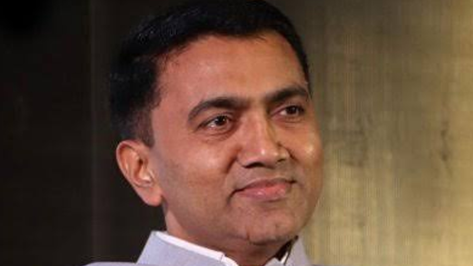 “Delighted to come here”: Goa CM arrives in Prayagraj, to take part in Mahakumbh