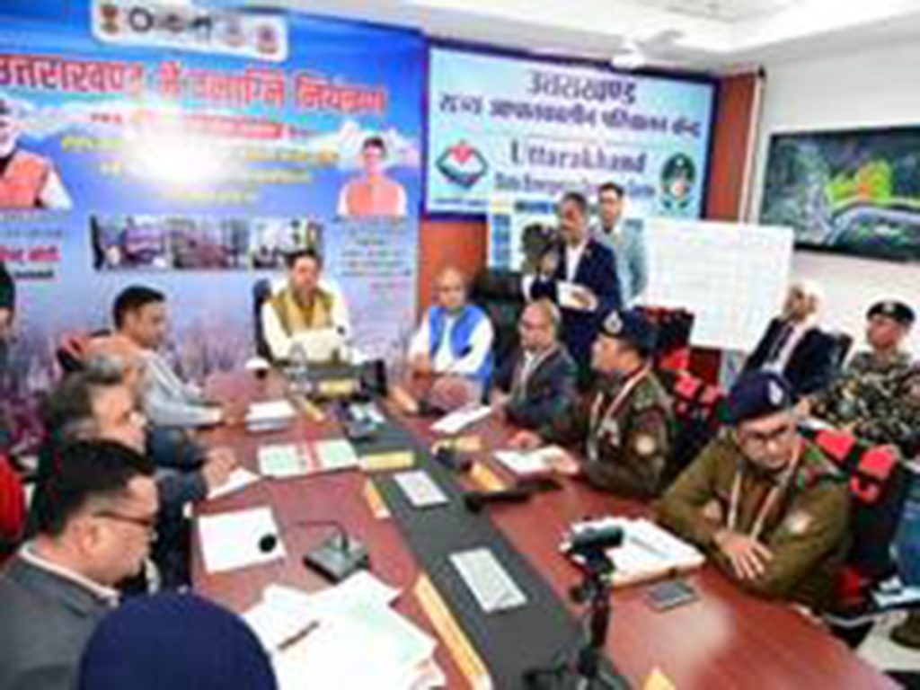 CM Dhami urges public participation, strict measures to tackle forest fire 