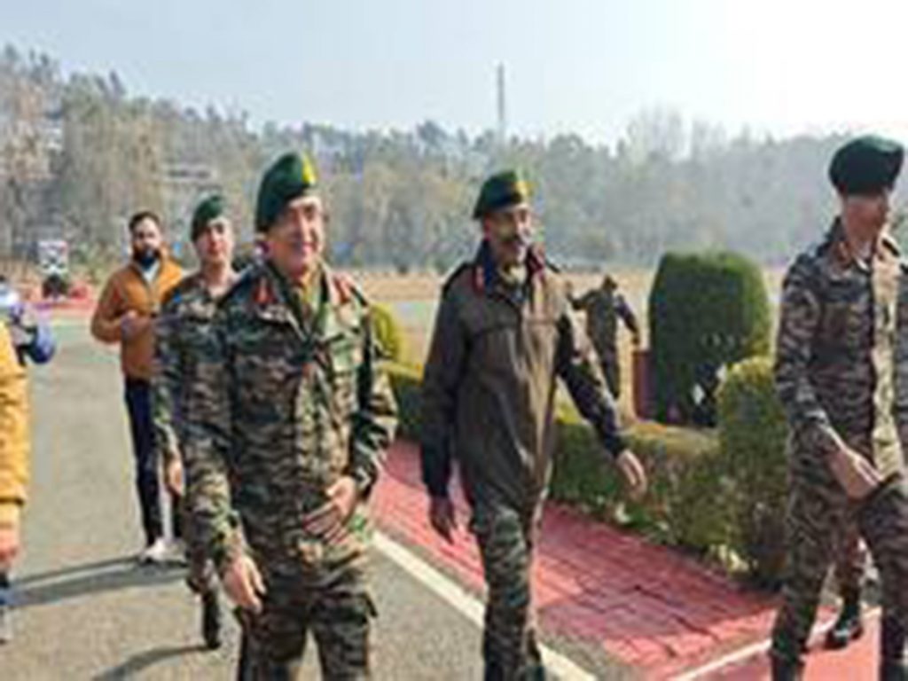 GOC White Knight Corps visits Rajouri, Reasi sectors in Jammu, reviews security aspects