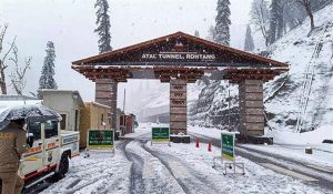 Fresh snowfall in Himachal’s Atal Tunnel Rohtang: Cold wave alert in 3 districts today