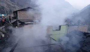 House and car burnt in Chamba; 2 nearby houses also suffer damages
