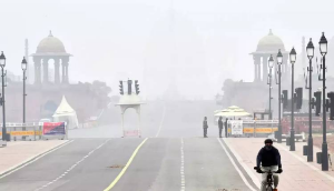 Delhi’s air quality remains in ‘very poor’ category, IMD predicts cloudy weather