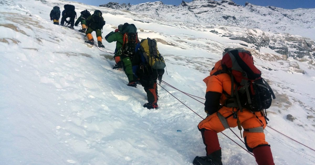Nepal bans solo expedition of 8000er's including Mount Everest