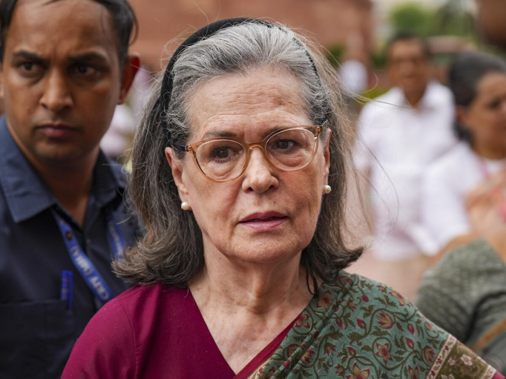 Sonia Gandhi seeks early Census to include 14 crore people in food subsidy scheme