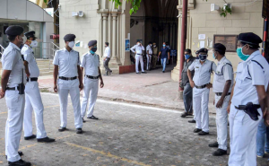 Kolkata Police investigate mysterious death of two women and a minor in Tangra area