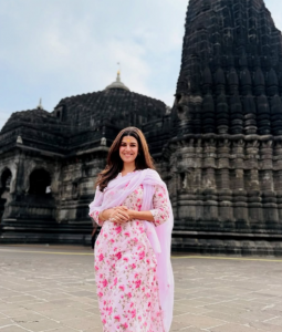 Nimrat Kaur seeks blessings at Trimbakeshwar Shiva Temple