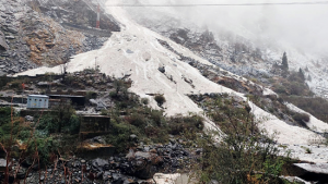 Snow, rainfall disrupts life in Himachal: 583 roads blocked; power and water supply affected