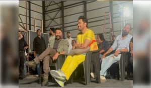 Champions Trophy: MS Dhoni enjoys Ind vs Pak match with Sunny Deol in Mumbai