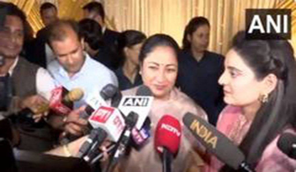 Delhi CM Rekha Gupta attended Iftar party, highlights importance of unity    