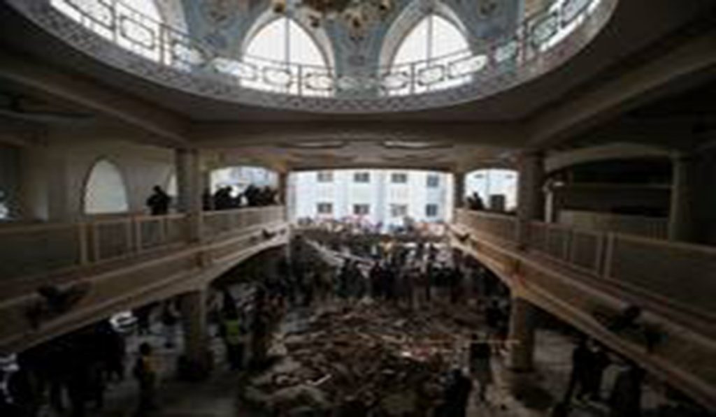 Four injured in Pakistan after bomb explosion at mosque