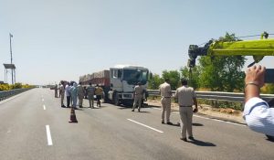 Accident in Mahendragarh: Truck hits a canter standing on NH 152D, two people died on spot