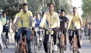 Mansukh Mandaviya leads cycle rally dedicated to ‘Nari Shakti’