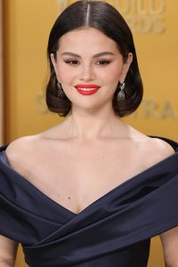 Selena Gomez admits mistakes in past relationships 