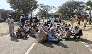Farmers in Haryana bloack roads demanding compensation for crop damage during hailstorm