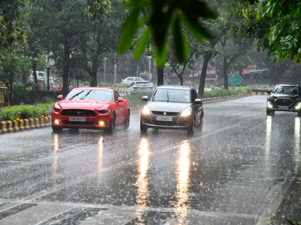 Rain lashes several parts of national capital, Delhiites gets respite after warm February