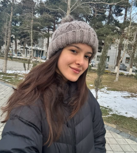 Shanaya Kapoor shares glimpses from her snowy getaway in Azerbaijan