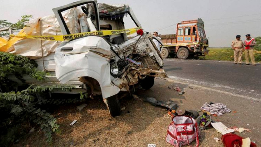 8 dead, several injured in road accident in MP's Sidhi, CM announces financial assistance