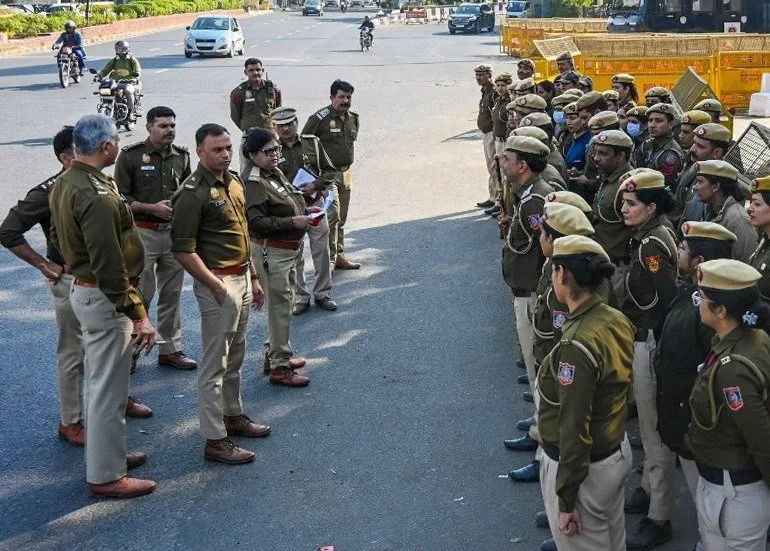 Delhi Police's 'Shishtachar' anti-eve teasing squad to ensure women's safety