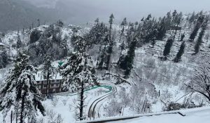 J&K’s 40-day ‘Chillai Kalan’ ends on Jan 30; tourists throng Gulmarg, Sonamarg