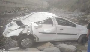 Car fell into a ditch on the border of Kullu-Mandi; 2 people died