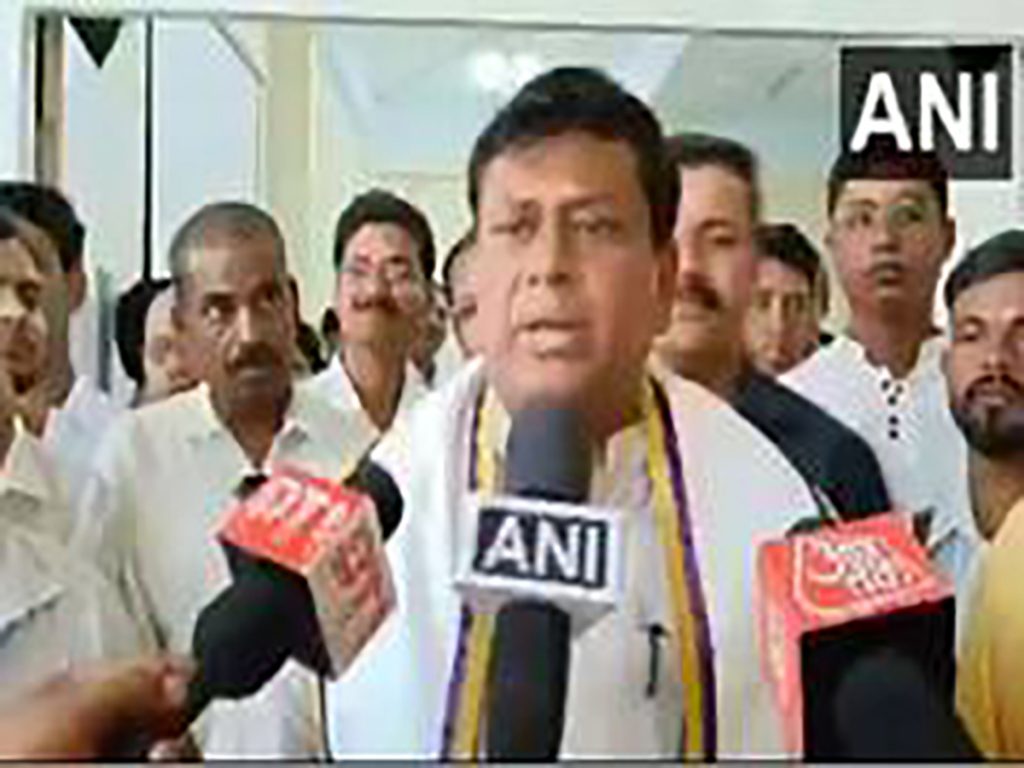 Mamata Banerjee trying to win Bengal polls by climbing on shoulders of Lord Jagannath