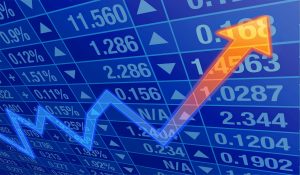 Mutual Funds vs ETFs: What’s the smarter choice in the current market landscape?