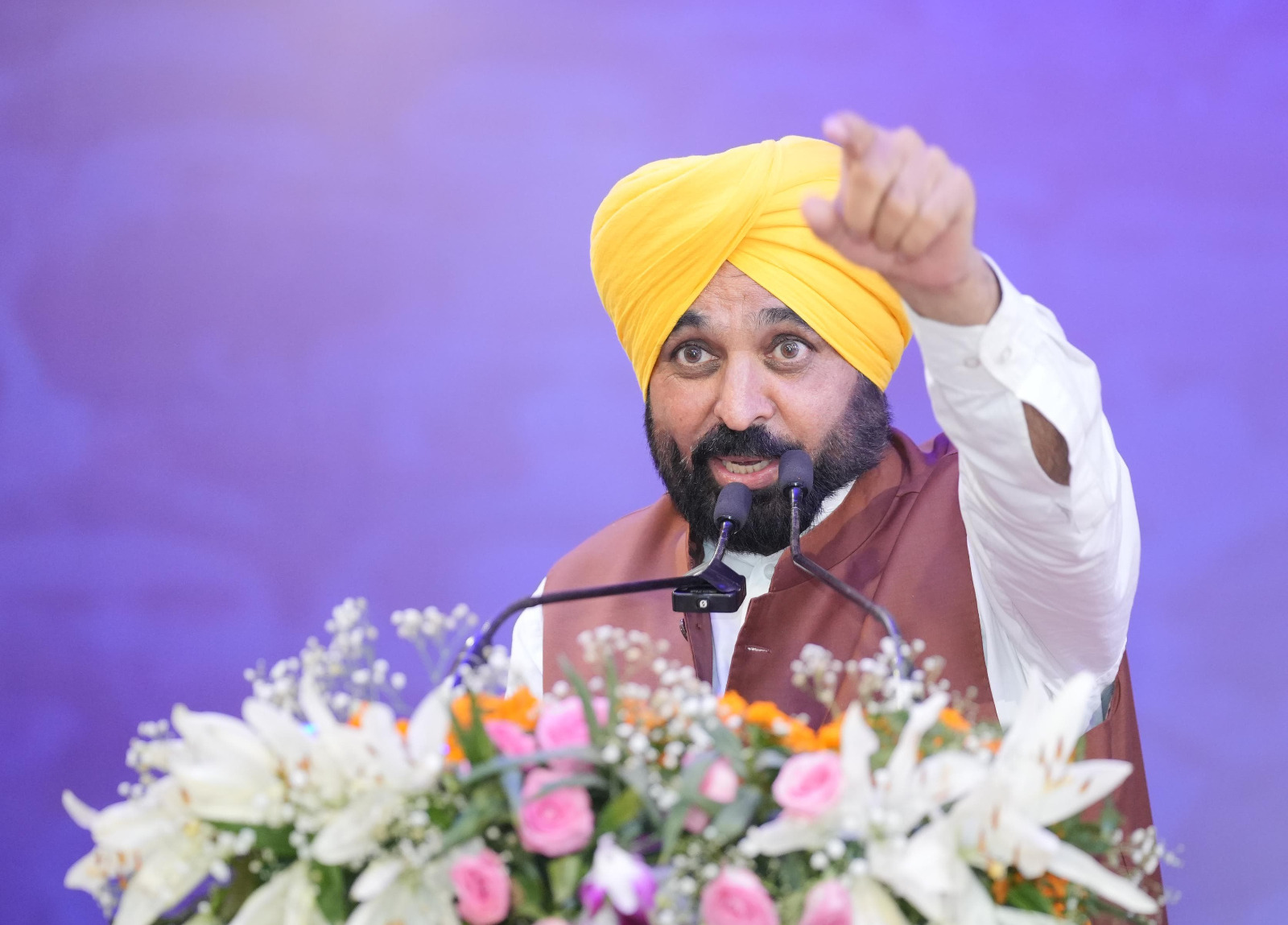 Act as watchdogs to check the menace of Drugs and save our coming generations: Bhagwant Mann And Kejriwal Urge People