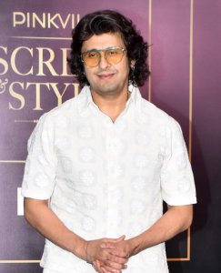 Sonu Nigam slams media over false tweet from an imposter on social media