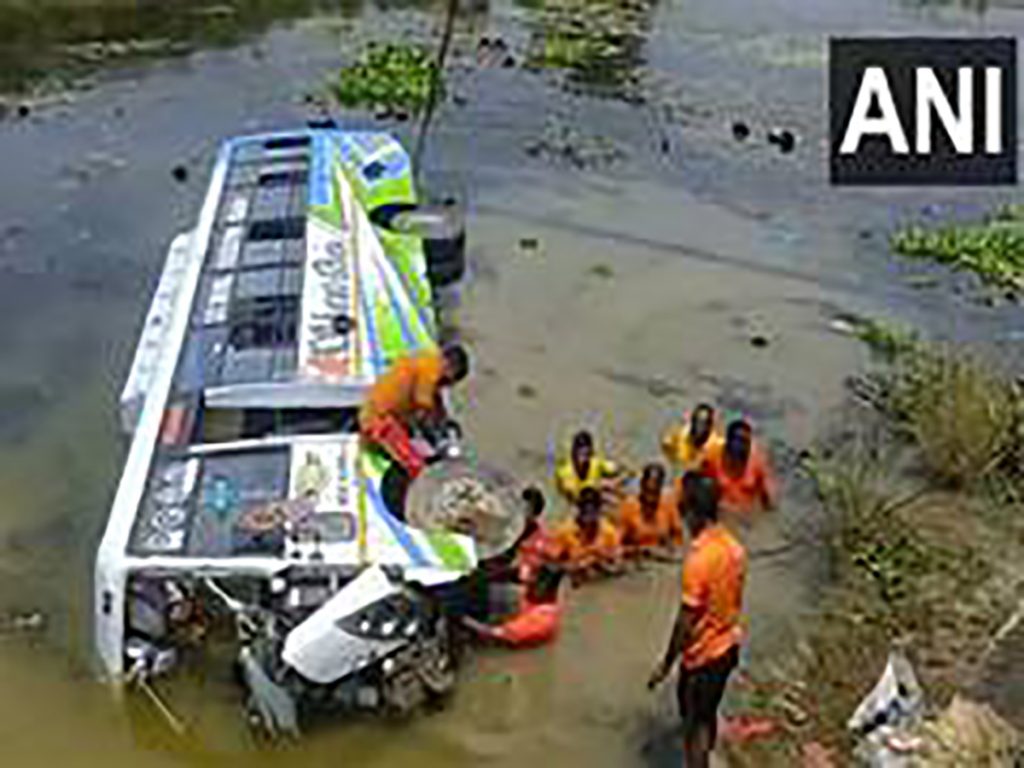 25 injured in Odisha after bus falls into drain after collision