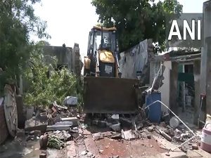 60 illegal structures tied to criminals demolished in Gujrat’s Rajkot