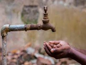 Severe water crisis hits Karachi, residents complain no water for 12 days