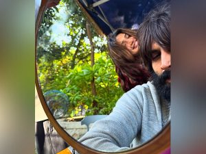 Kartik Aaryan shares adorable picture with Sreeleela from “schedule wrap”
