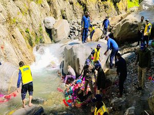 SDRF conducts cleanliness drive at Yamunotri Dham, Uttarakhand