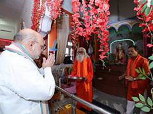 Amit Shah visits Poonch’s damaged temple, vows justice after Operation Sindoor