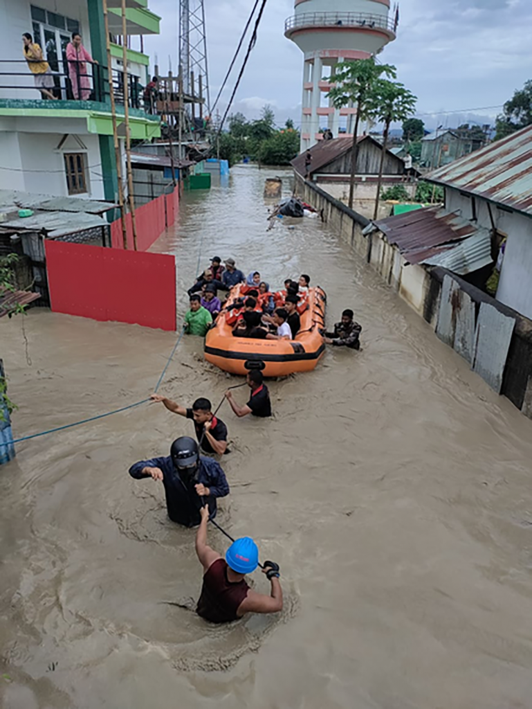 Army and Assam Rifles rescue 800 people