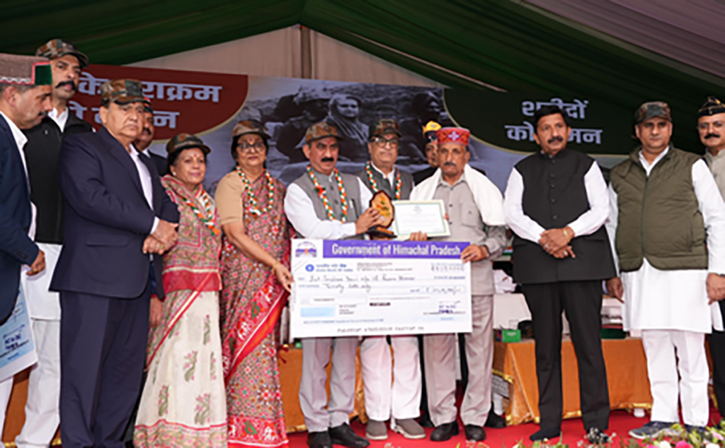 Himachal CM honours families of fallen Soldiers at ‘Jai Hind Sabha’ in Shimla