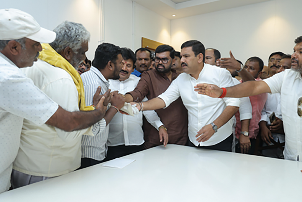 Cong govt will be responsible if situation gets out of control